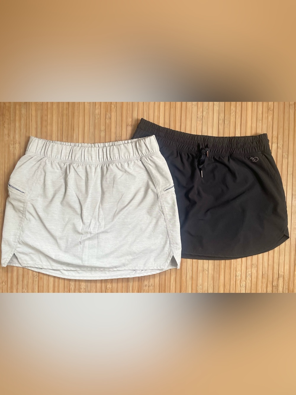 Set of 2 skirt w undershorts Carrie Underwood CALIA skorts gray black Medium